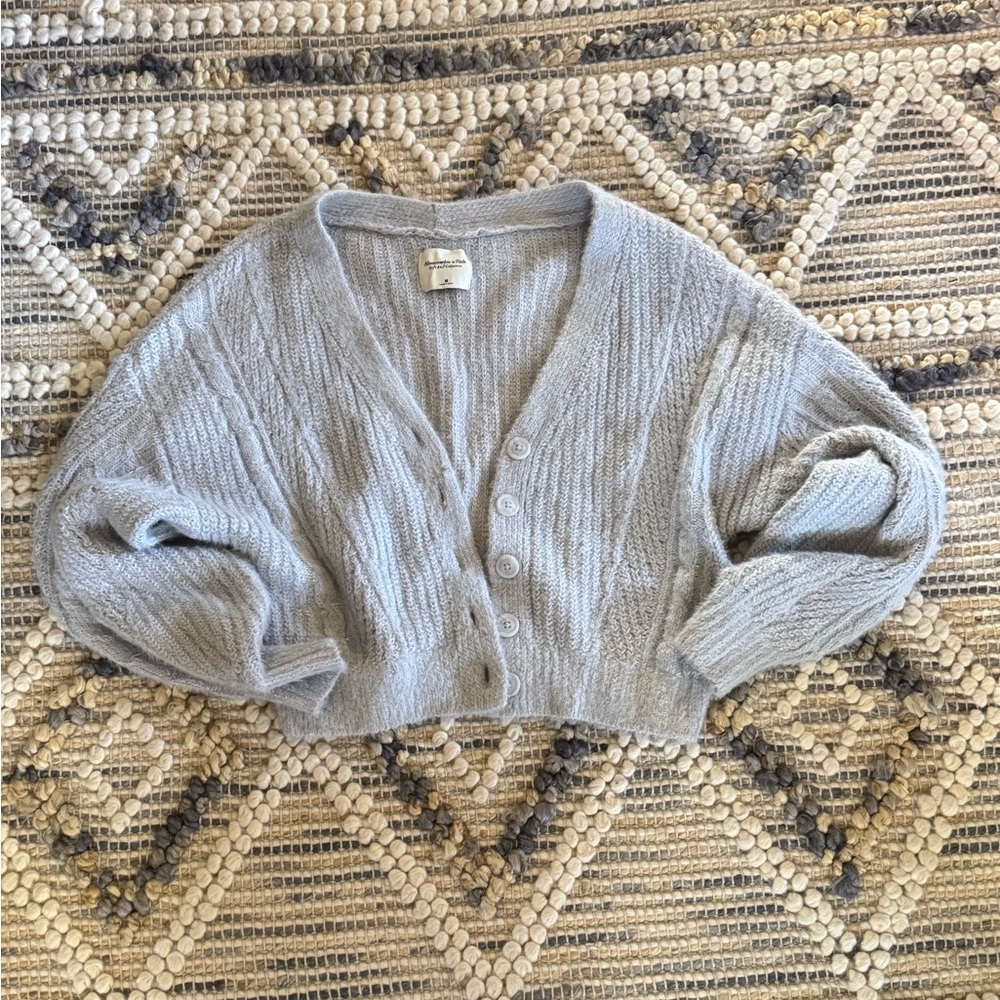 Abercrombie & Fitch Light Gray Knit Cardigan